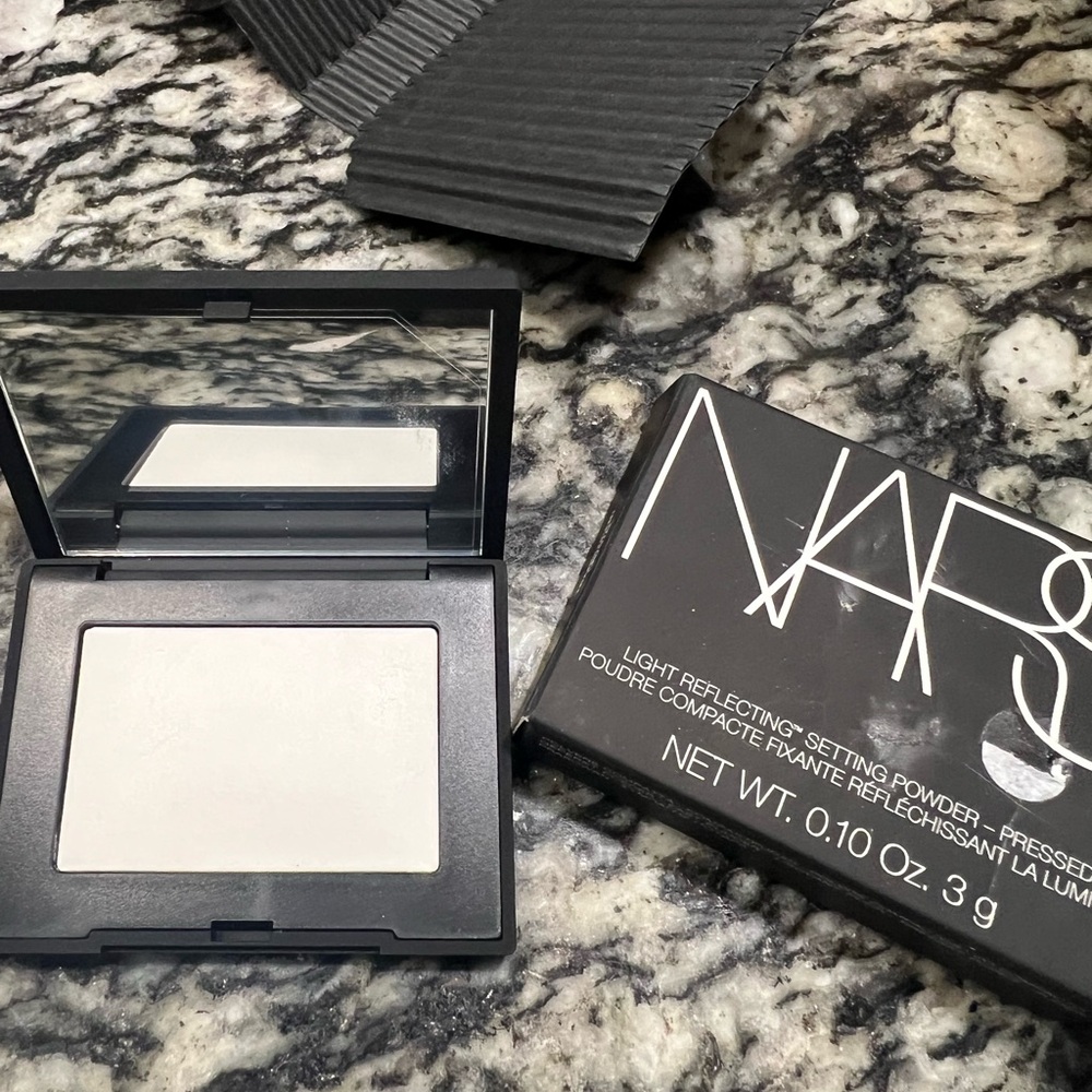 NARS Light Reflecting Setting Powder